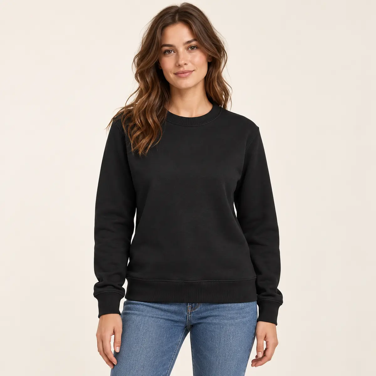 Pull femme · aperçu porté sur mannequin humain